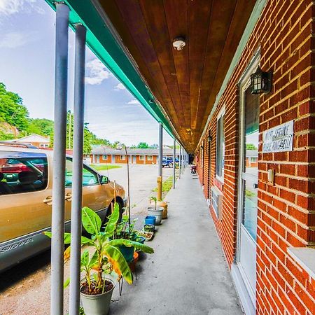 Patriot Inn Motel Beaver Wv, By Oyo Экстерьер фото