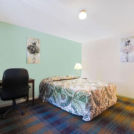Patriot Inn Motel Beaver Wv, By Oyo Экстерьер фото
