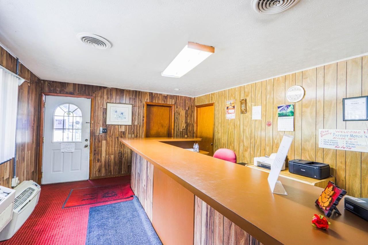 Patriot Inn Motel Beaver Wv, By Oyo Экстерьер фото