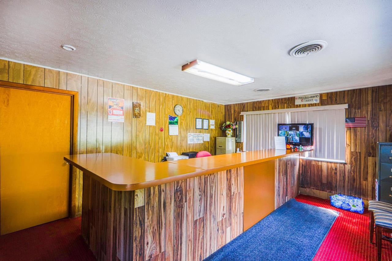 Patriot Inn Motel Beaver Wv, By Oyo Экстерьер фото