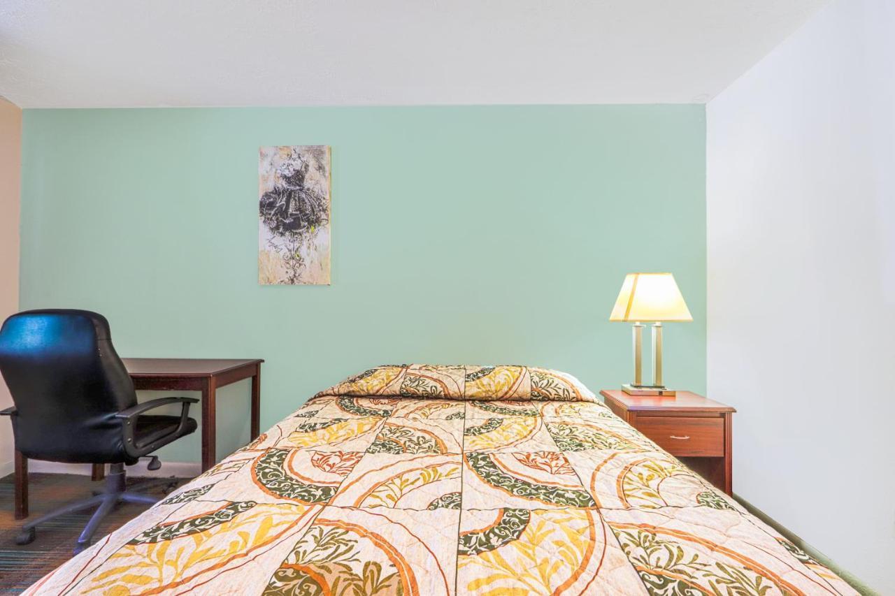 Patriot Inn Motel Beaver Wv, By Oyo Экстерьер фото