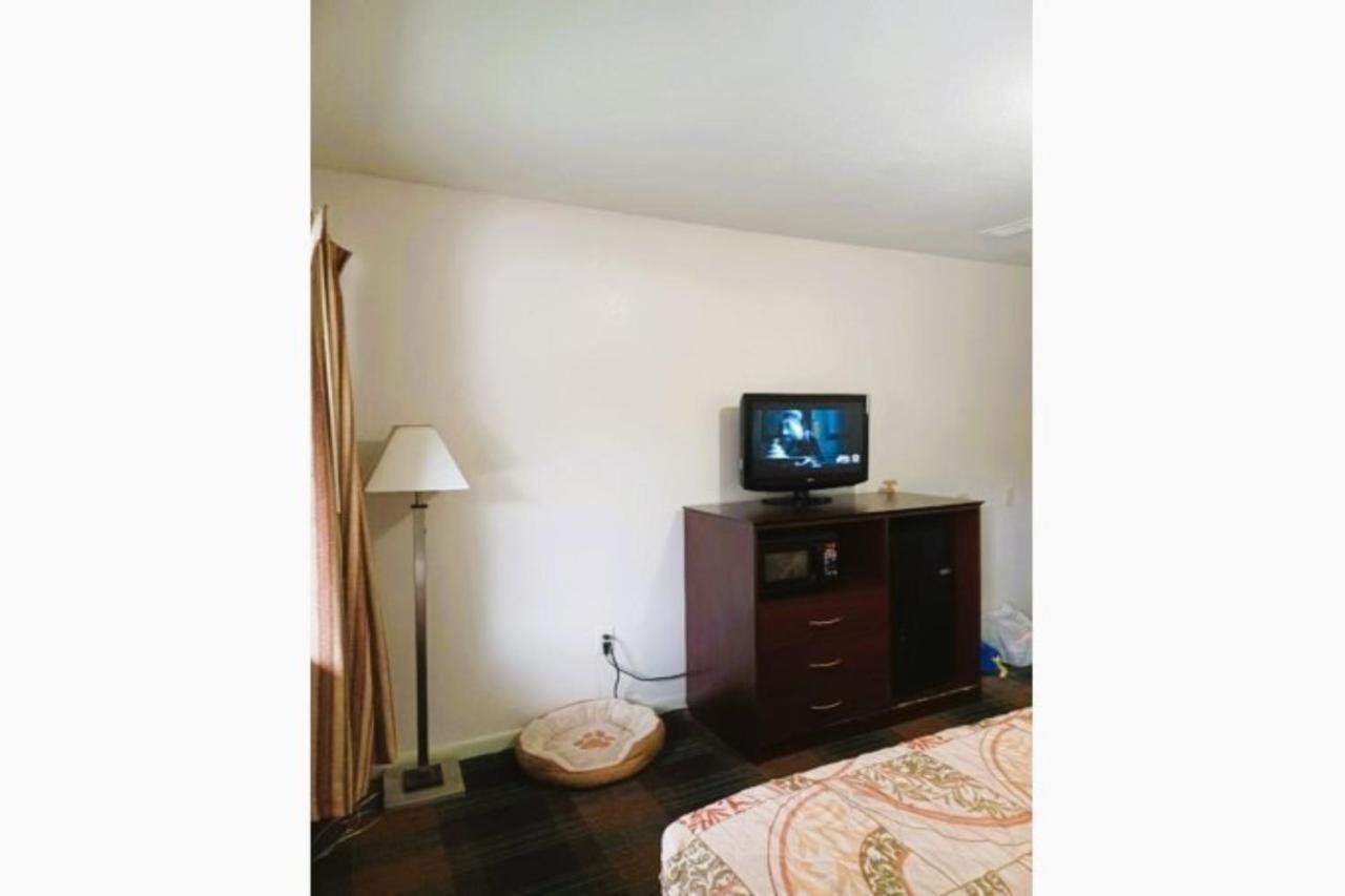 Patriot Inn Motel Beaver Wv, By Oyo Экстерьер фото